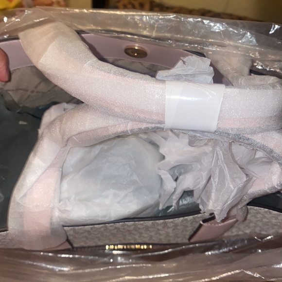 Extra Large pink Michael Kors tote bag - Picture 6 of 7